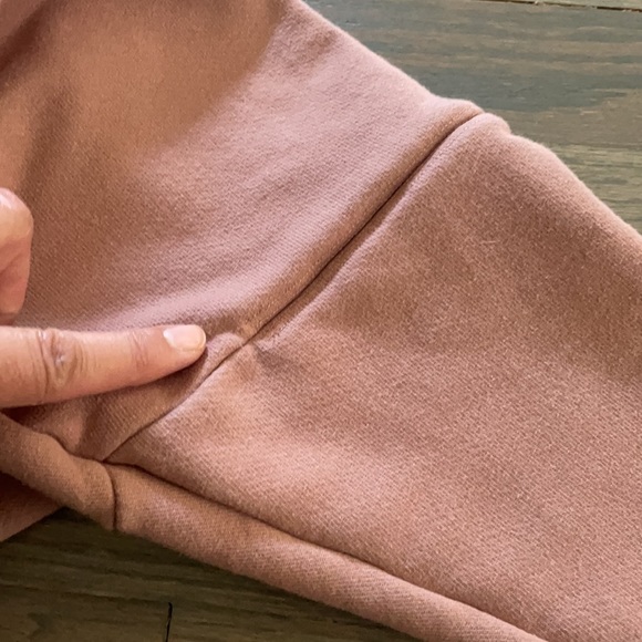 Alo Yoga Peak Hoodie - Picture 9 of 16